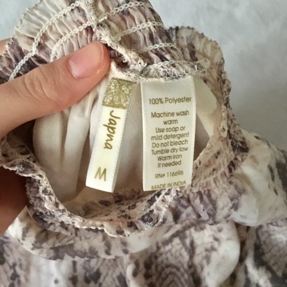 Japna Rattlesnake Print Mockneck Sleeveless Top - Picture 4 of 7